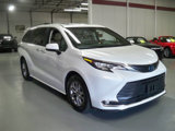 Used 2022 Toyota Sienna XLE image 3