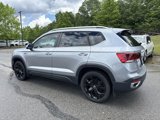 Used 2024 Volkswagen Taos SE image 3