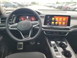 Used 2024 Volkswagen Atlas Peak Edition SE image 3