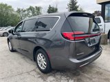 Used 2023 Chrysler Pacifica Touring-L image 4