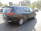 Used 2023 Chrysler Pacifica Touring-L image 5