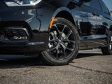 New 2026 Chrysler Pacifica Limited w/ S Appearance Package image 6
