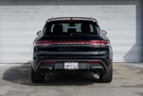 Certified 2024 Porsche Macan image 6