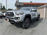 Used 2019 Toyota Tacoma TRD Off-Road image 2