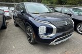 Used 2023 Mitsubishi Outlander SE image 2