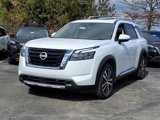 New 2025 Nissan Pathfinder Platinum image 2