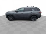 Used 2024 Nissan Pathfinder SV image 5