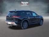 New 2025 Nissan Pathfinder SL w/ SL Premium Package image 5