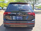 Certified 2022 Volkswagen Tiguan SE R-Line image 5