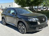 New 2025 Nissan Pathfinder Platinum image 3