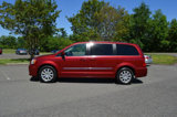 Used 2014 Chrysler Town & Country Touring image 5