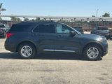 Certified 2022 Ford Explorer XLT image 3