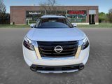 New 2025 Nissan Pathfinder Platinum image 3