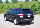 Used 2013 Toyota Highlander FWD image 2