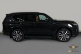 Used 2025 Lexus LX 700h Luxury image 4