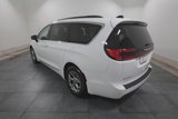 Used 2023 Chrysler Pacifica Limited image 6