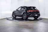 Used 2025 Porsche Macan image 3