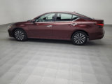 Used 2023 Nissan Altima 2.5 SV image 3