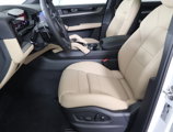 Used 2025 Porsche Cayenne image 5