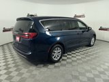 Certified 2023 Chrysler Pacifica Touring-L image 4
