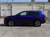 Used 2023 Nissan Rogue SV image 2