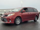 Used 2019 Toyota Sienna XLE image 2