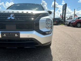 Used 2023 Mitsubishi Outlander SEL image 4