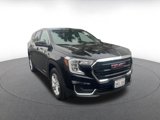 Used 2024 GMC Terrain SLE image 3