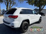 Used 2020 Jeep Grand Cherokee Laredo image 3