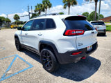Used 2017 Jeep Cherokee Trailhawk image 3