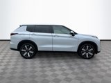 New 2025 Mitsubishi Outlander SE image 4