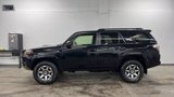 Used 2022 Toyota 4Runner TRD Off-Road image 2