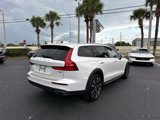 Used 2022 Volvo V60 T5 Cross Country image 4
