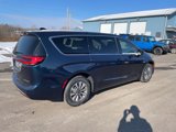 New 2025 Chrysler Pacifica Select image 4