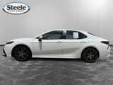 Used 2023 Toyota Camry SE image 2