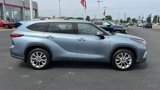 Certified 2022 Toyota Highlander Limited image 2