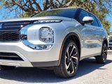New 2025 Mitsubishi Outlander SE image 3