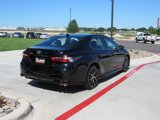 Used 2023 Toyota Camry SE image 3