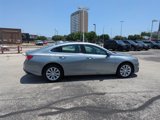 Used 2025 Chevrolet Malibu LT image 2