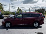 Used 2019 Chrysler Pacifica Touring-L image 4