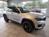 New 2025 Jeep Grand Cherokee Limited w/ Black Appearance Package image 2