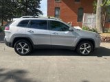 Used 2019 Jeep Cherokee Limited w/ Technology Group image 2