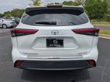 Used 2023 Toyota Highlander XLE image 6