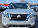 New 2025 Nissan Pathfinder Platinum image 2