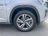 Used 2024 Volkswagen Atlas Cross Sport SEL R-Line image 6