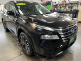 Used 2024 Nissan Rogue Platinum image 3