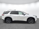 New 2025 Nissan Pathfinder SL w/ SL Premium Package image 3