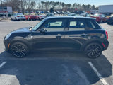 Used 2017 MINI Cooper 4-Door Hardtop image 3