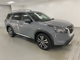 New 2025 Nissan Pathfinder Platinum image 3