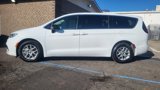 Used 2024 Chrysler Pacifica Touring-L image 5